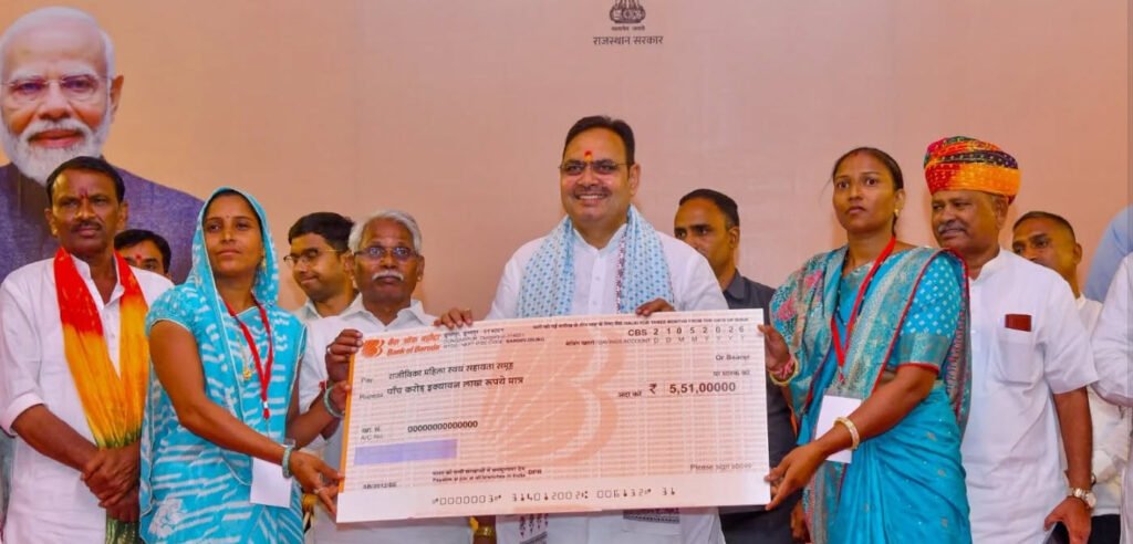 मुख्यमंत्री विकसित ग्राम वार्ड अभियान के तहत डूंगरपुर के धम्बोला में ग्राम चौपाल को संबोधित करते सीएम भजनलाल शर्मा