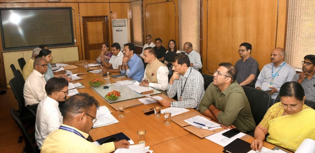 सहकार से समृद्धि योजना राजस्थान के तहत मुख्य सचिव वी. श्रीनिवास की अध्यक्षता में बैठक