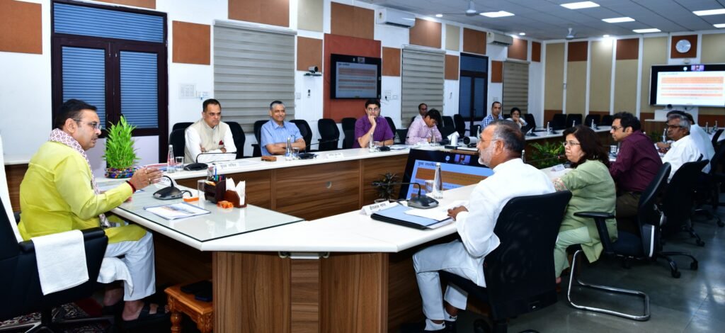 राजस्थान विद्युत उत्पादन निगम लिमिटेड के थर्मल पावर प्लांट में पूरी क्षमता से संचालित बिजली उत्पादन इकाइयां