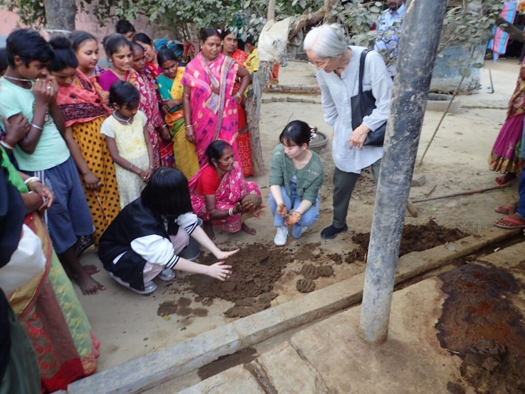 गांवों से सीख रही दुनिया, विदेशी छात्रों ने बढ़ाई स्थानीय उत्पादों की पहचान