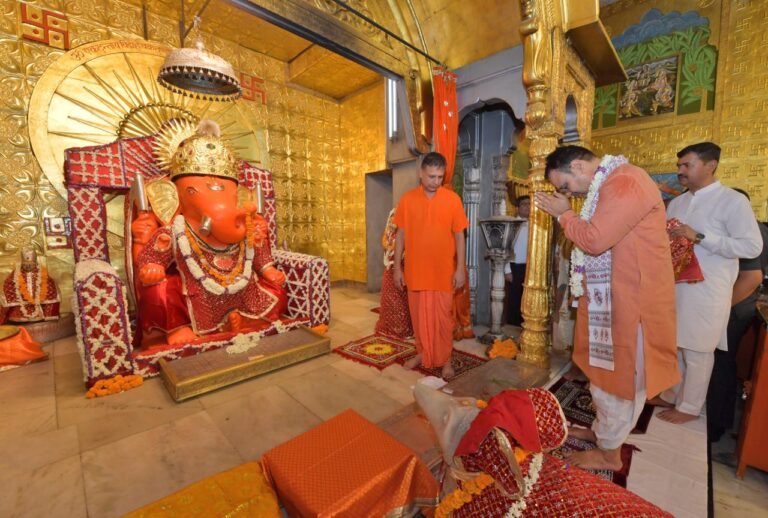 मुख्यमंत्री भजनलाल शर्मा मोती डूंगरी गणेश मंदिर पूजा: विशेष अर्चना
