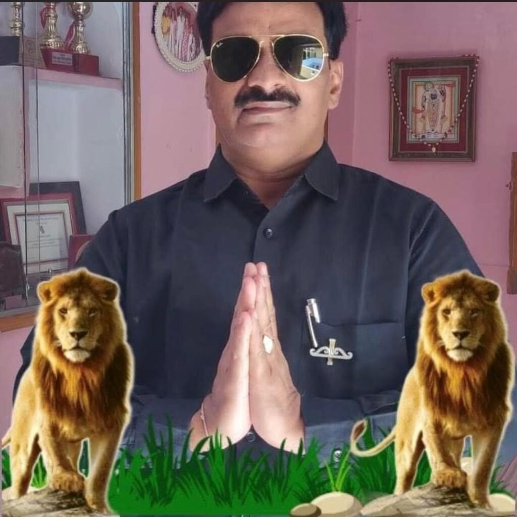 जयपुर में एनआरआई परिवार की जमीन हड़पने के मामले की जांच करती पुलिस