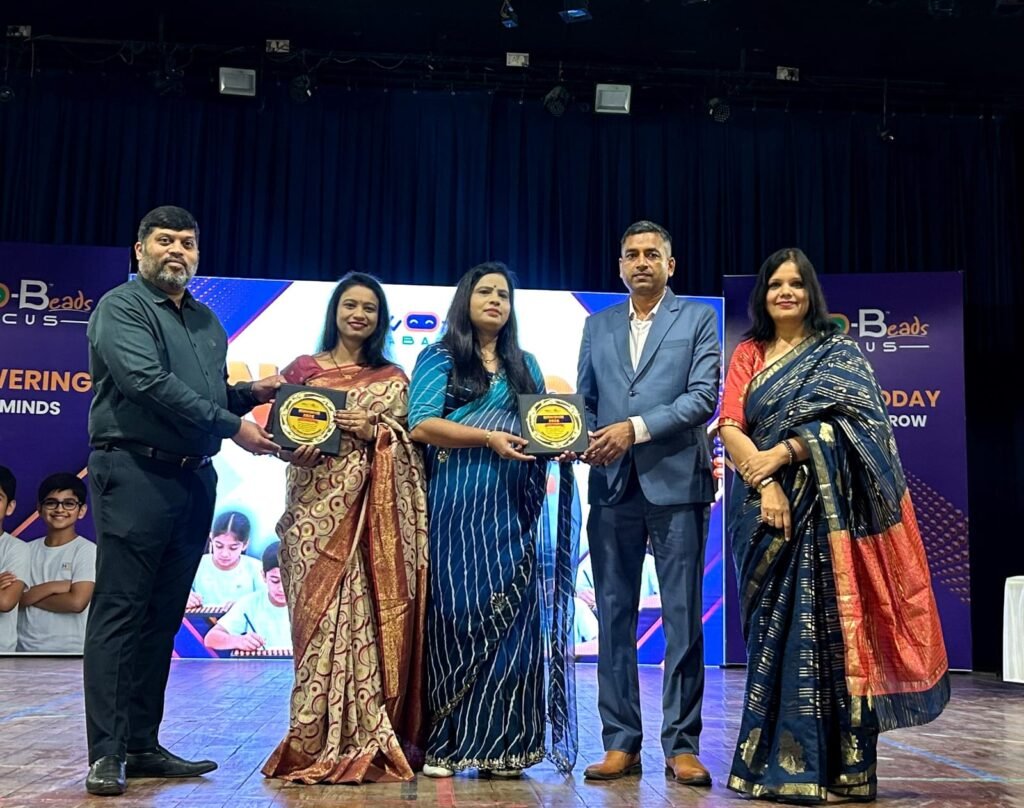 जयपुर में आयोजित NUMIQRON 2026 अबेकस चैंपियनशिप में मानसिक गणना करते बच्चे