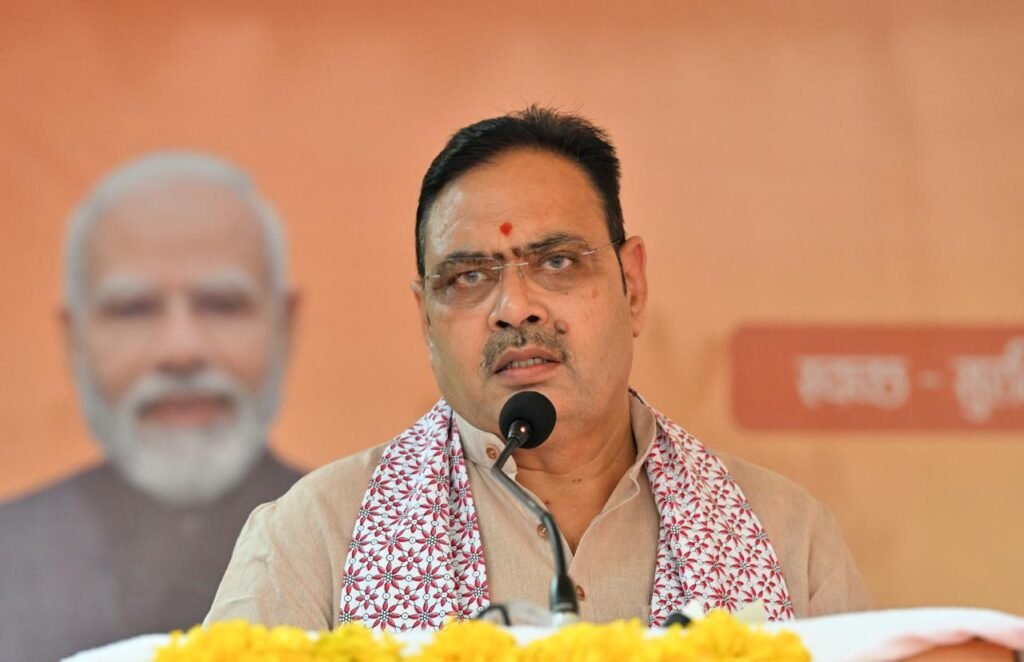 PM ई-बस सेवा जयपुर के तहत मुख्यमंत्री भजनलाल शर्मा नई ई-बसों को हरी झंडी दिखाते हुए