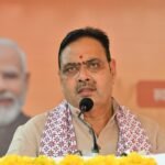 PM ई-बस सेवा जयपुर के तहत मुख्यमंत्री भजनलाल शर्मा नई ई-बसों को हरी झंडी दिखाते हुए