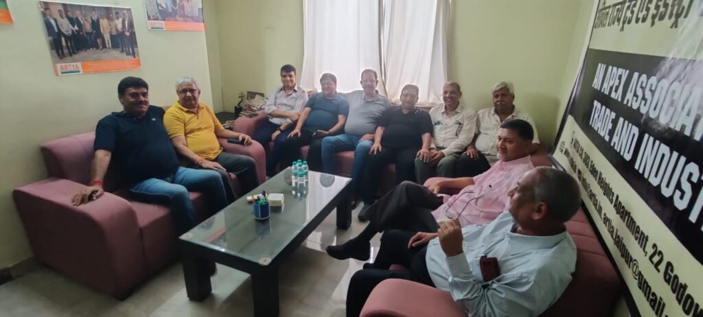 मुक्त व्यापार समझौते की मार से MSME बचाने की मांग करते आरतिया पदाधिकारी