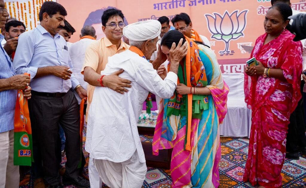 दिया कुमारी विद्याधर नगर में भाजपा चुनाव अभियान के दौरान