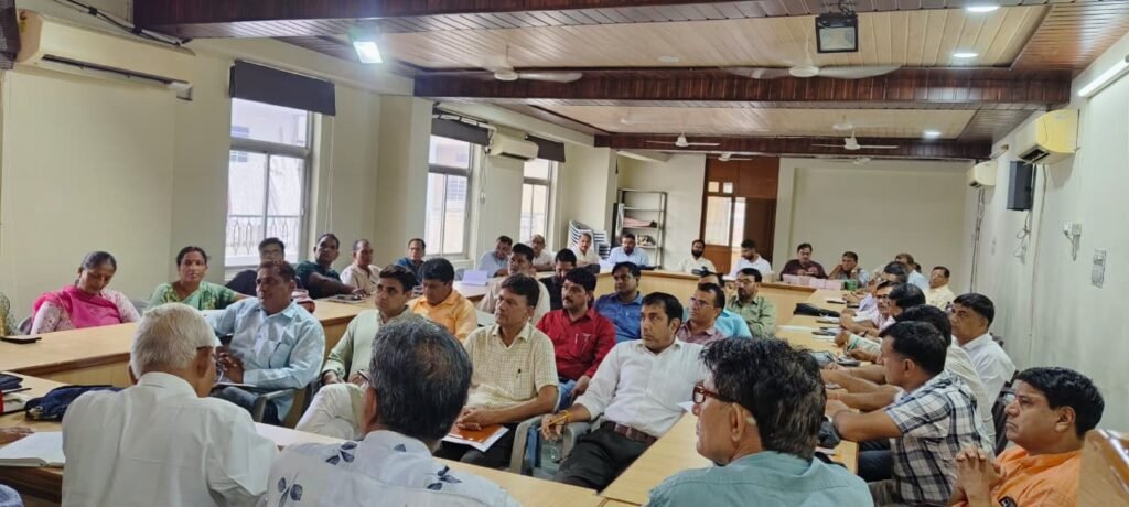 UFBU बैंक हड़ताल के दौरान जयपुर में बैंक कर्मचारियों का विरोध प्रदर्शन