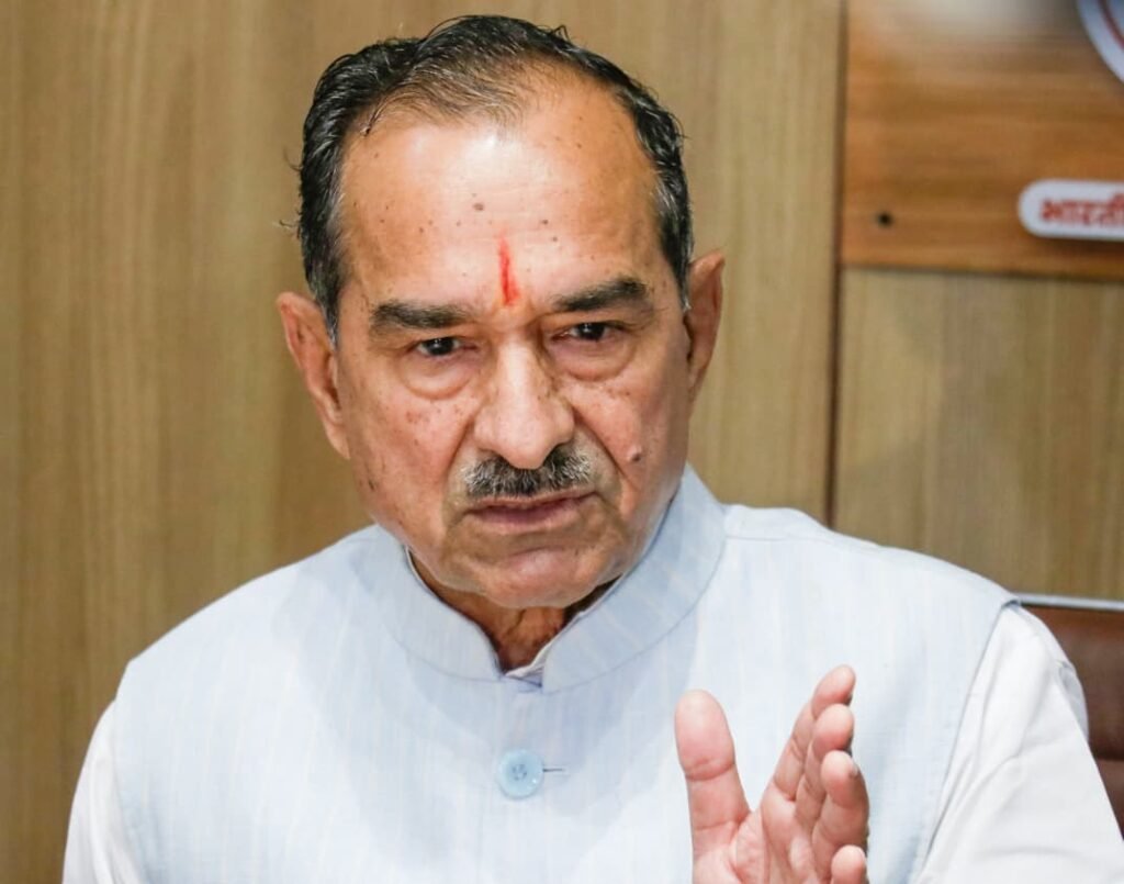 चुनाव आयोग के खिलाफ कांग्रेस के प्रदर्शन पर मदन राठौड़ का निशाना, बोले- राजनीतिक नौटंकी