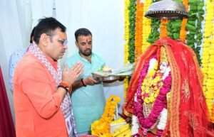 मुख्यमंत्री भजनलाल शर्मा ने शारदीय नवरात्र पर मां राज राजेश्वरी मंदिर में पूजा-अर्चना की