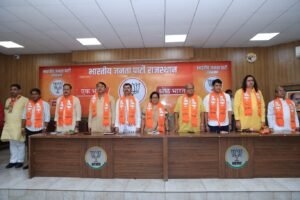 जयपुर भाजपा विशाल पदयात्रा की तैयारियों को लेकर प्रदेश कार्यालय में आयोजित संगठनात्मक बैठक