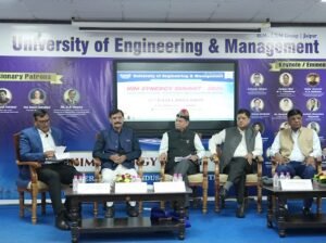 UEM जयपुर में IIM सिनर्जी समिट 2026 के दौरान डिजिटल फाइनेंस और जिम्मेदार AI पर चर्चा करते विशेषज्ञ।